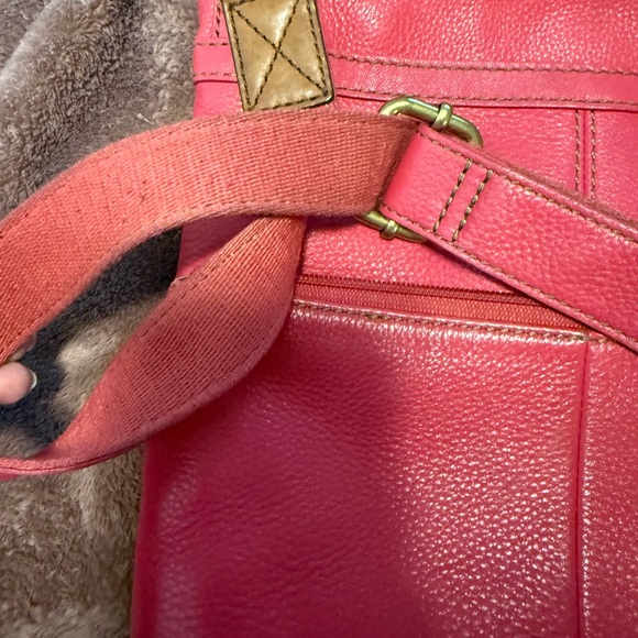Fossil Pink Leather Crossbody Bag Traveler Pockets Built in Wallet Boho Fuscia - Picture 7 of 10